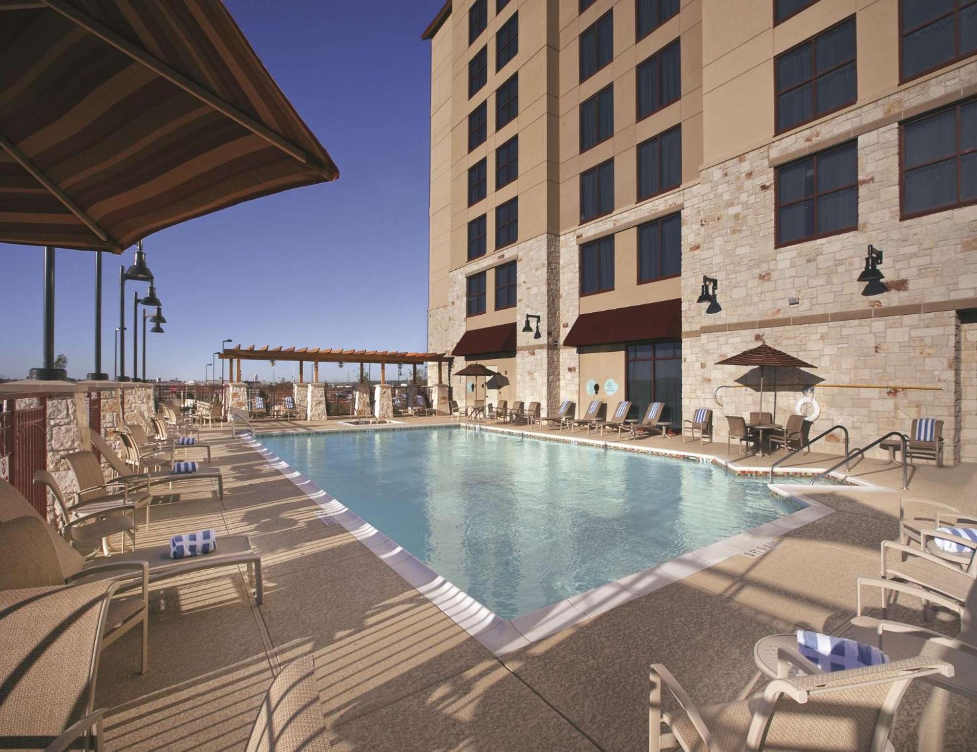 Embassy Suites San Marcos Hotel Conference Center Eksteriør bilde